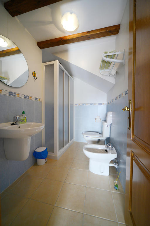 Apartamentos Bellavista Alquézar Pokoj fotografie